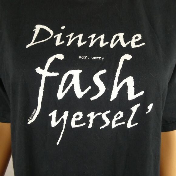 Outlander Sassenach Dinnae Fash Yersel' Don't Worry Jamie Claire Graphic T Shirt - Picture 1 of 10